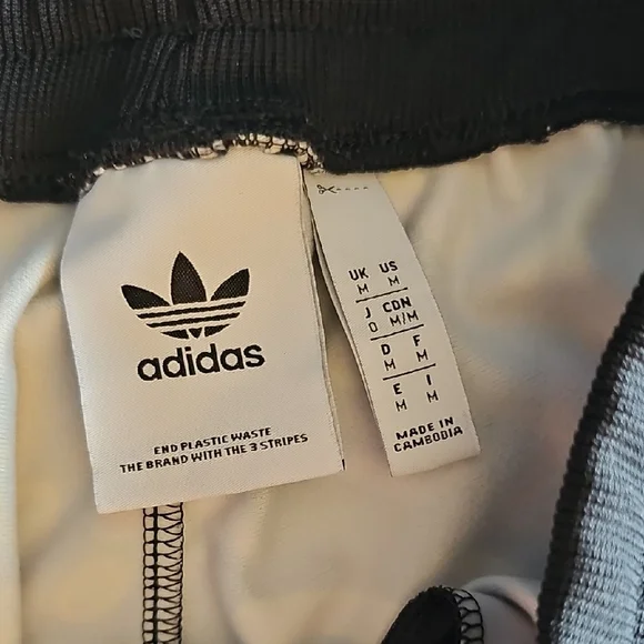 adidas Originals Vibrant Graphic Joggers - Picture 4 of 5